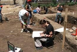 Volunteer Archaeology Volunteer Archaeology