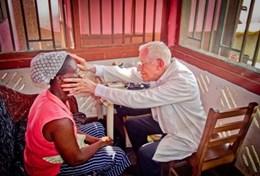 Volunteer Medicine & Healthcare Volunteer Medicine & Healthcare